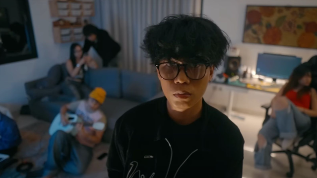 Review Makna Lagu Garam & Madu: Sakit Hati yang Manis Pahit