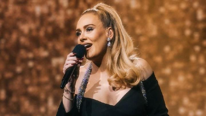 Penyanyi Adele Rencanakan Konser Residensi Megah Di Eropa